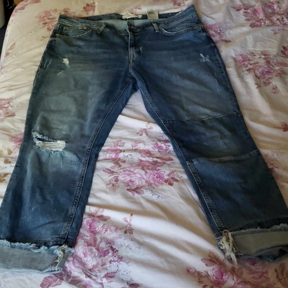 Distressed light wash women's Jean